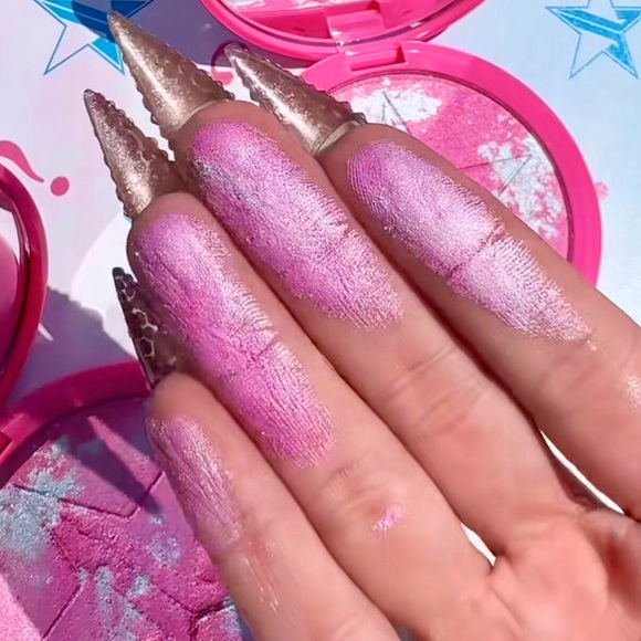 Jeffree Star | ‘Cotton Candy Crime’ Skin Frost Blush | NiB limited edition - Picture 9 of 16